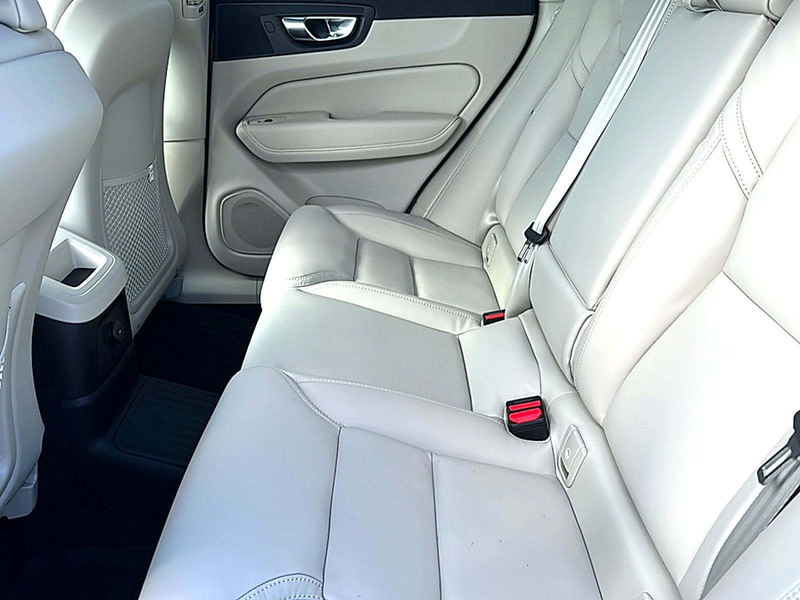 2026 Volvo XC60 Ultra - Photo 15