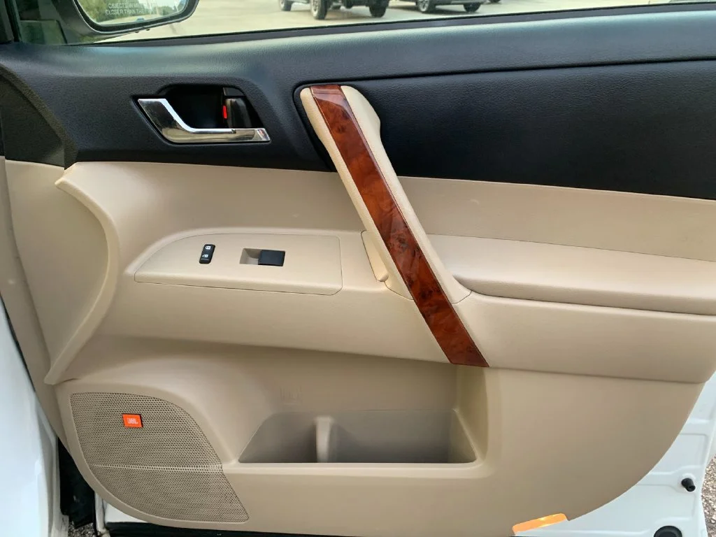 Used 2012 White Toyota Limited image 19