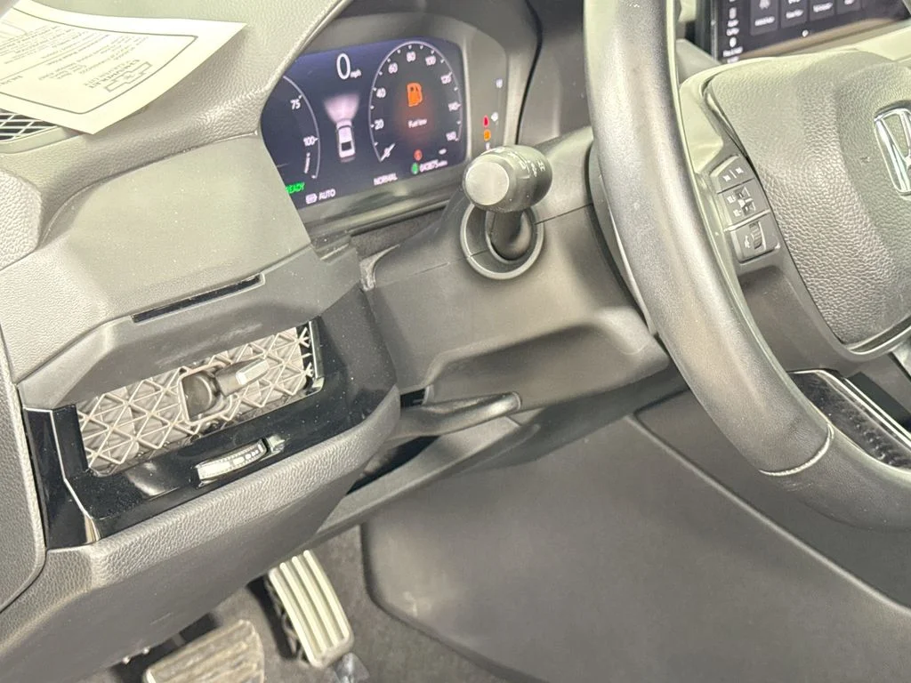 Used 2024  Honda Sport-L image 10