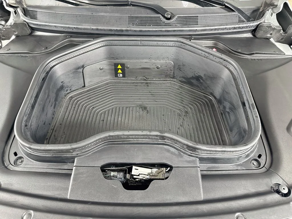 Used 2024 White Jeep Launch Edition image 31