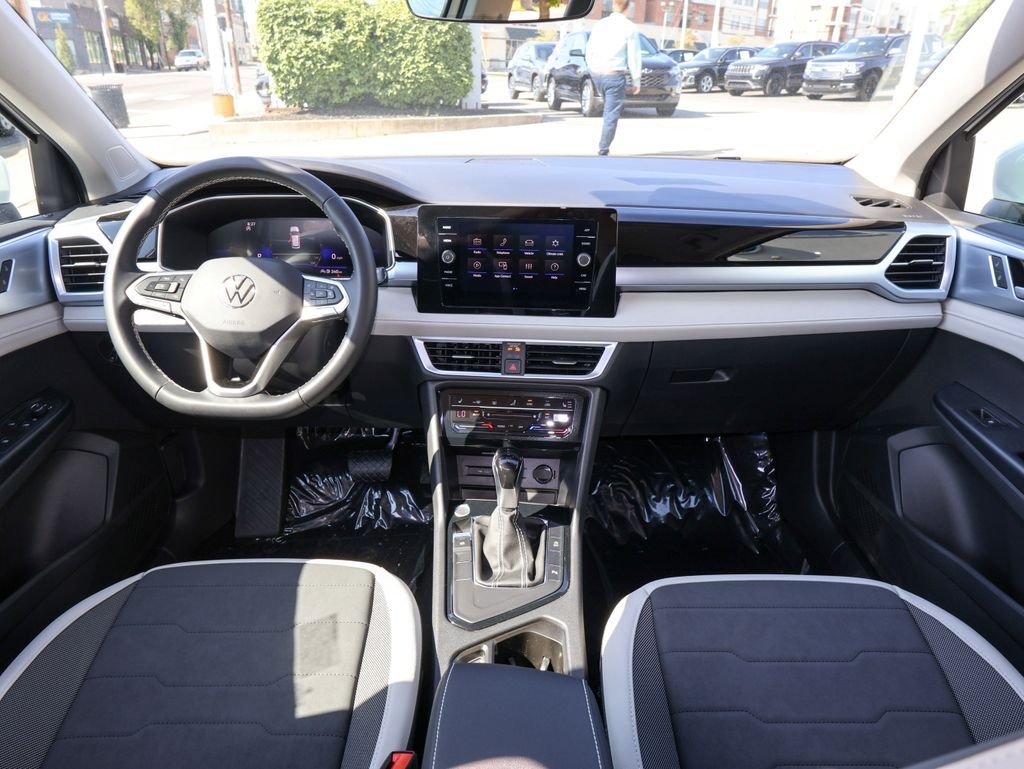 New 2026 White Volkswagen 1.5T SE image 15