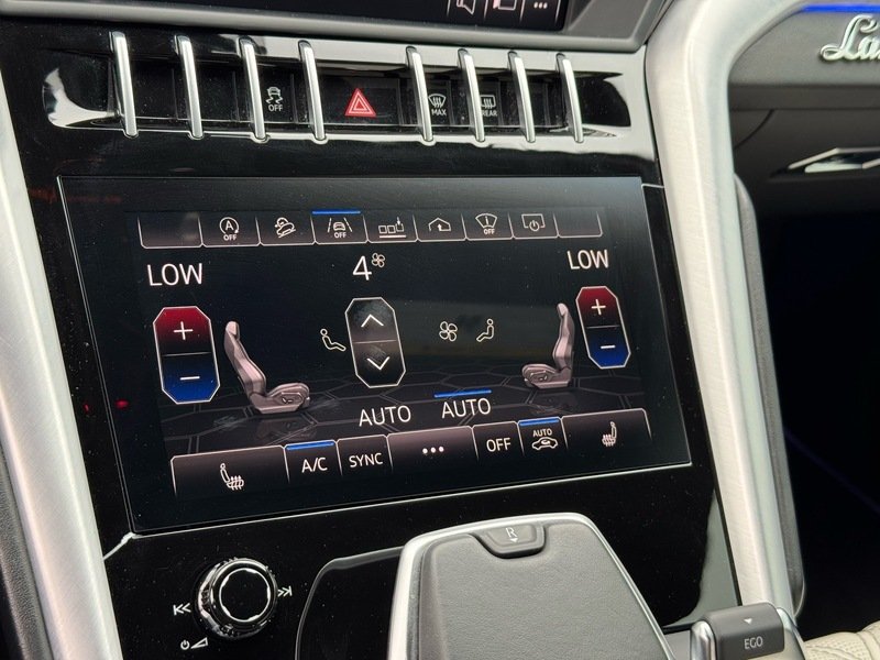 Used 2019  Lamborghini Base image 63
