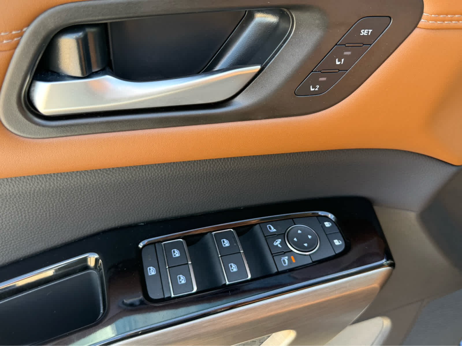 Used 2025 Deep Ocean Blue Pearl Nissan Platinum image 23