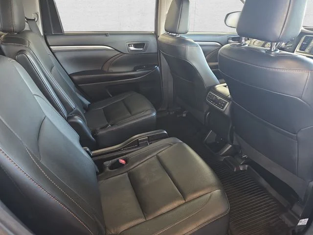 Used 2018 Shoreline Mist Toyota Limited Platinum image 11