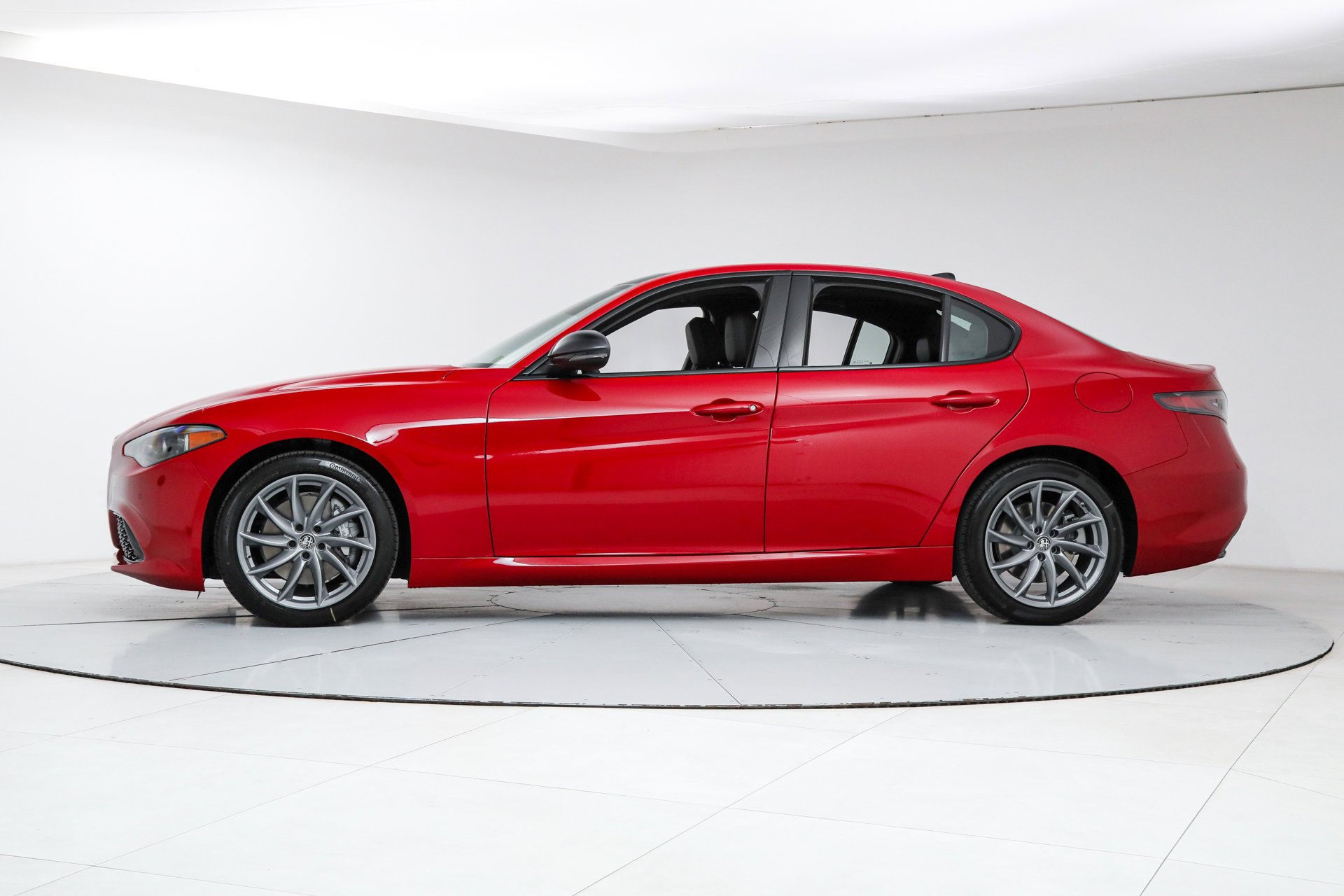 2026 Alfa Romeo Giulia Base - Photo 2