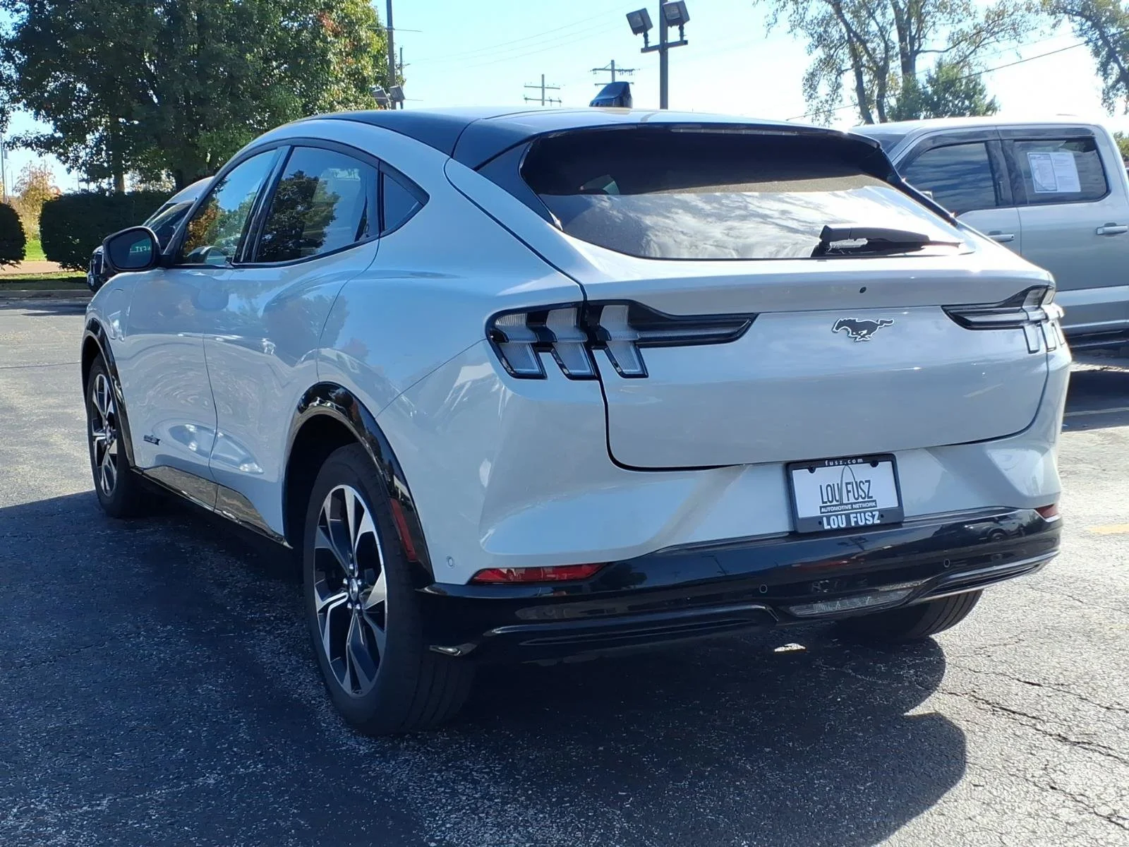 Used 2023 White Metallic Ford Premium image 28