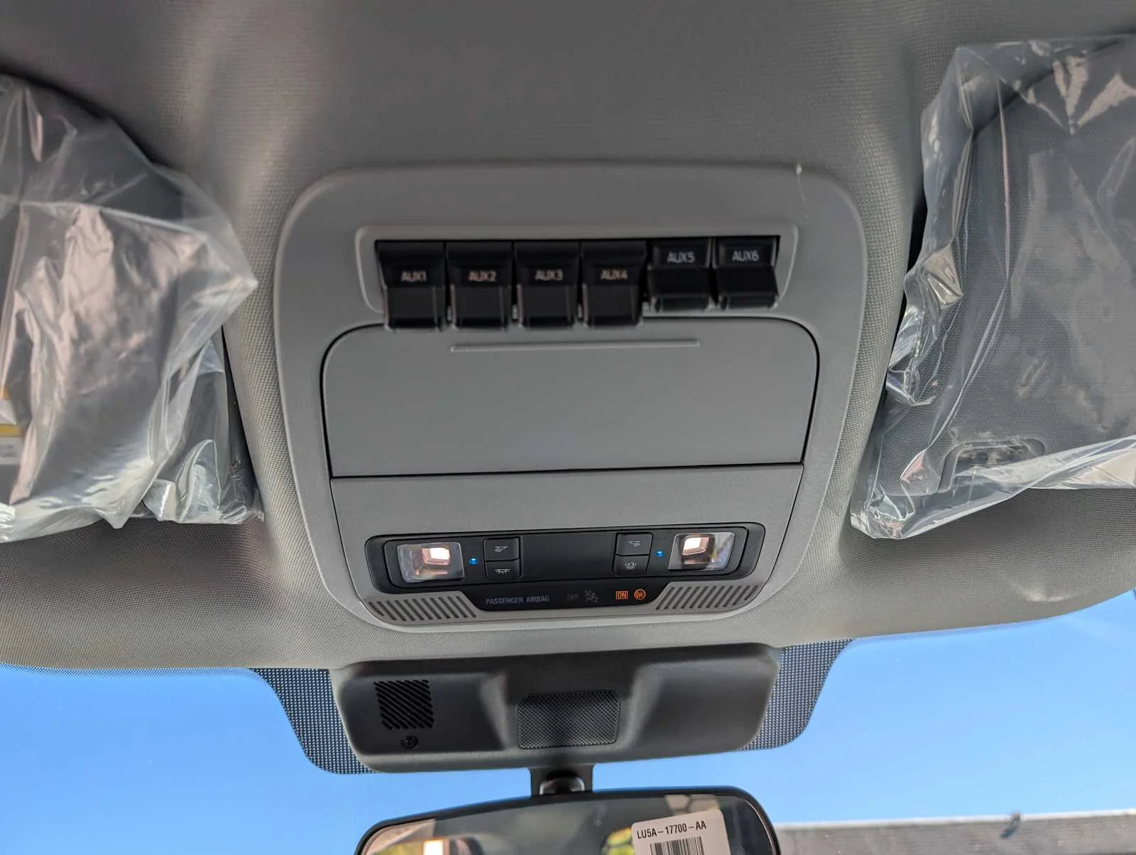New 2026 Oxford White Ford F-350® XL image 28