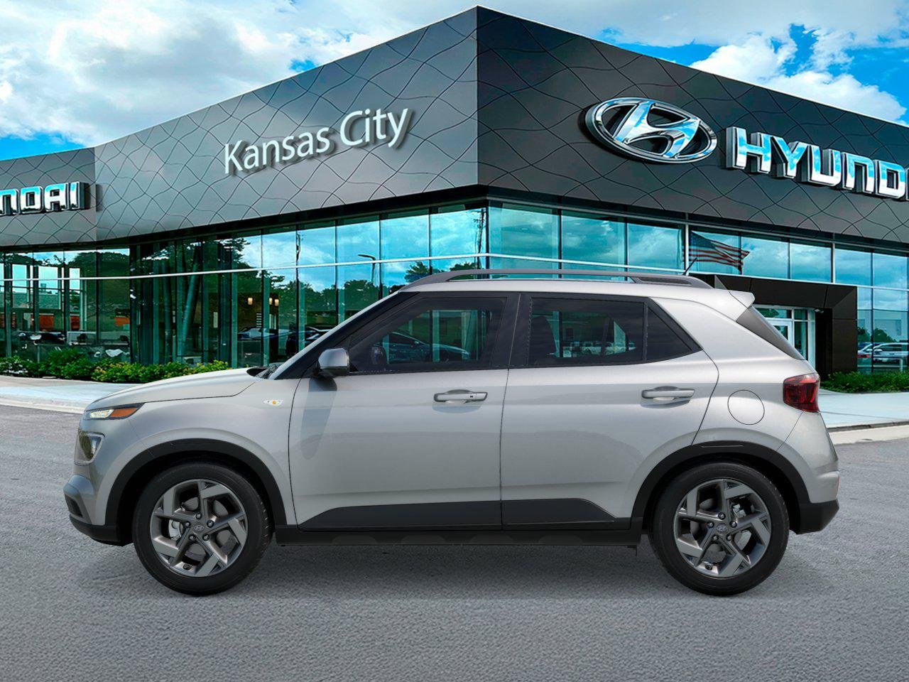 New 2026 Shimmering Silver Hyundai SEL image 3