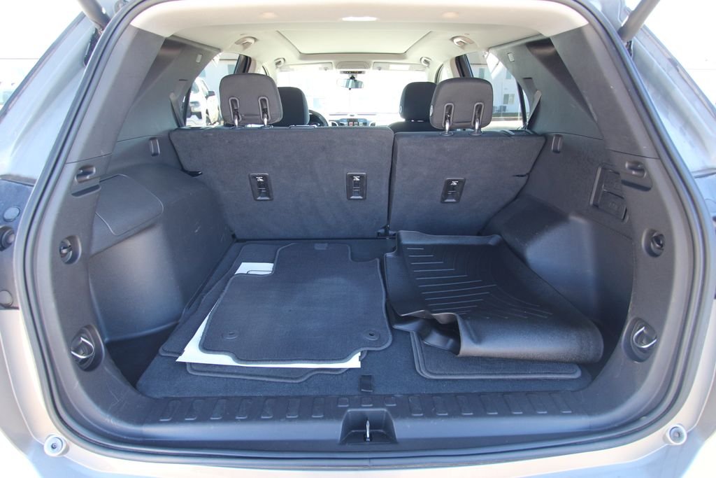 Used 2018 Gray Chevrolet LT image 13