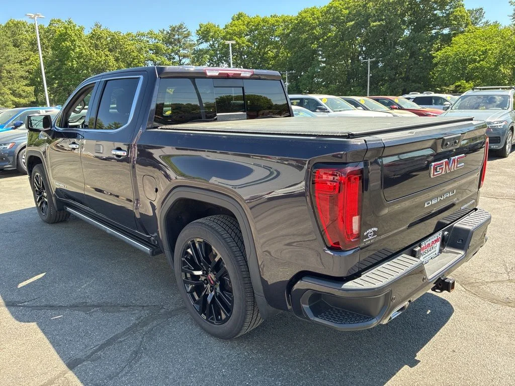 Used 2022 Silver GMC Denali image 5