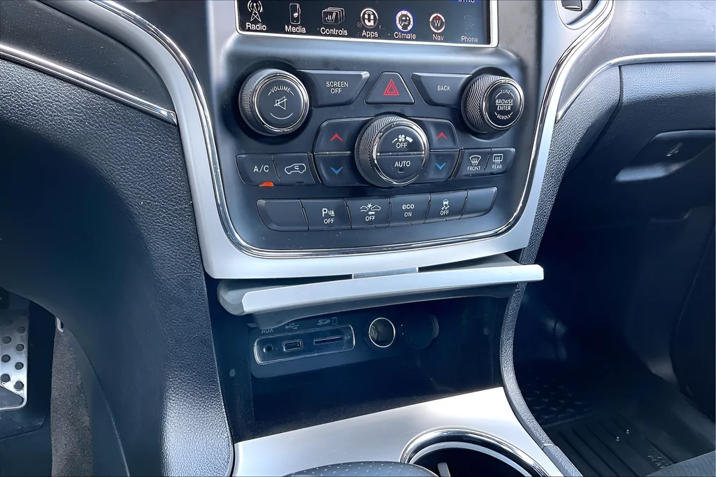 Used 2014 Black Jeep SRT image 25