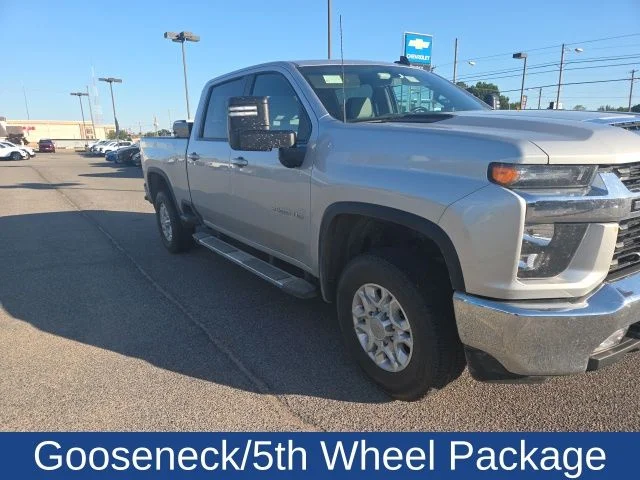 Used 2022 Silver Chevrolet LT image 6