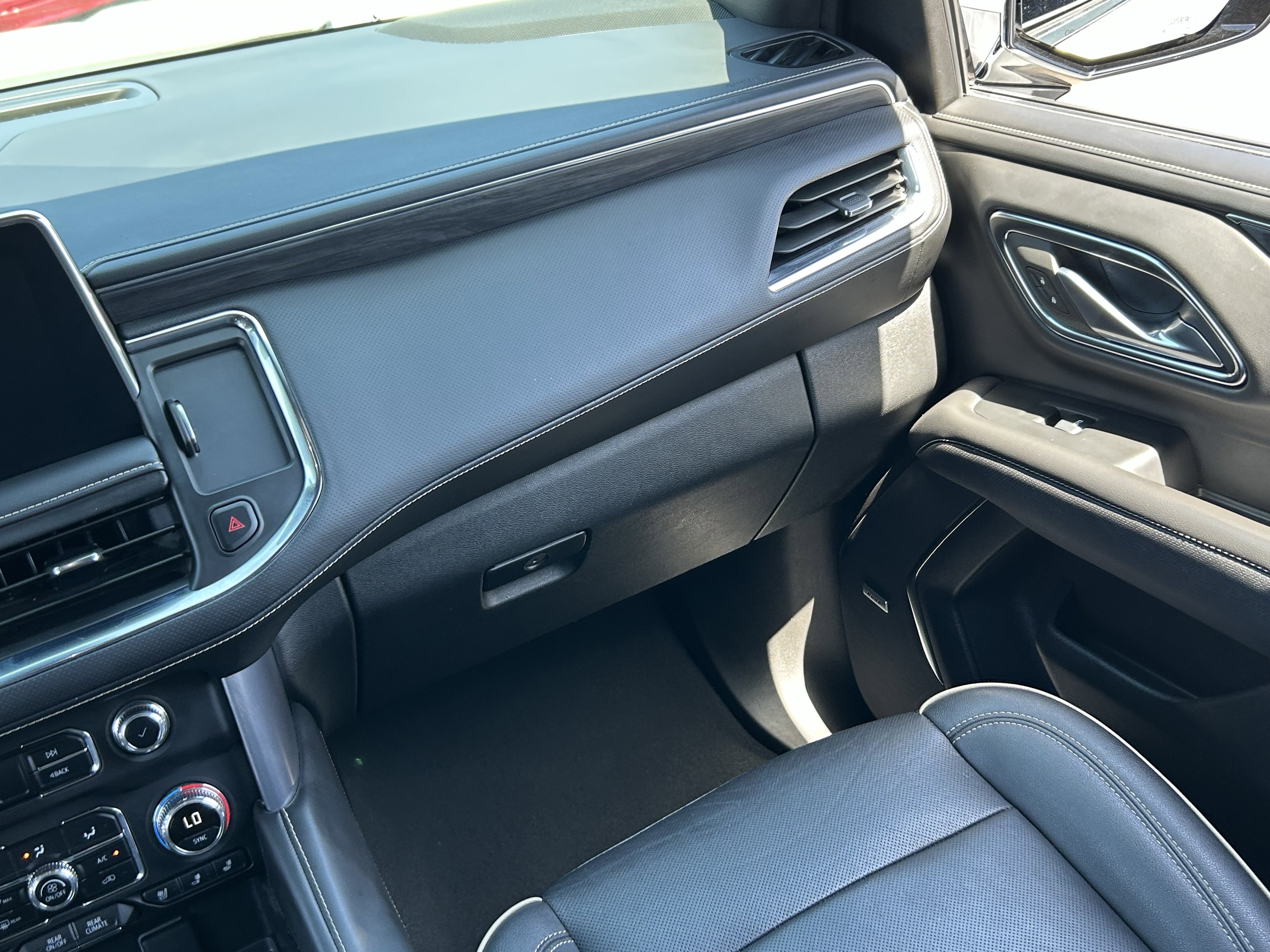 2024 GMC Yukon SLT - Photo 18
