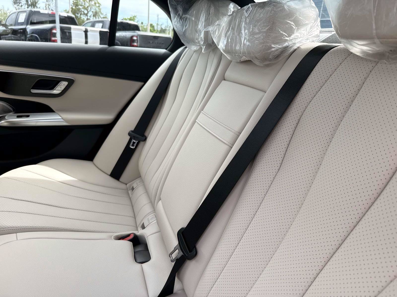 New 2026 Polar White Mercedes-Benz E 350 RWD Sedan image 12
