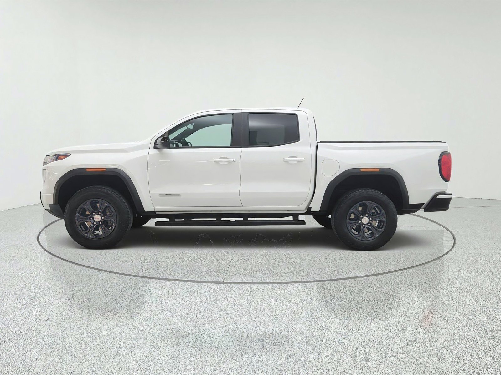 Used 2024 Summit White GMC 2WD Crew Cab Elevation image 8