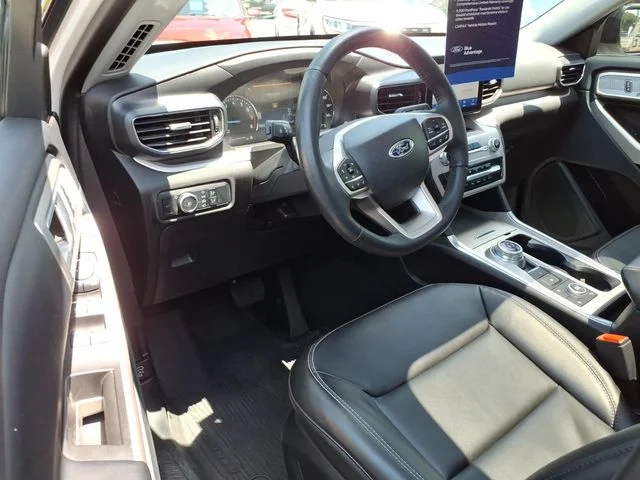Used 2023 White Ford XLT image 25