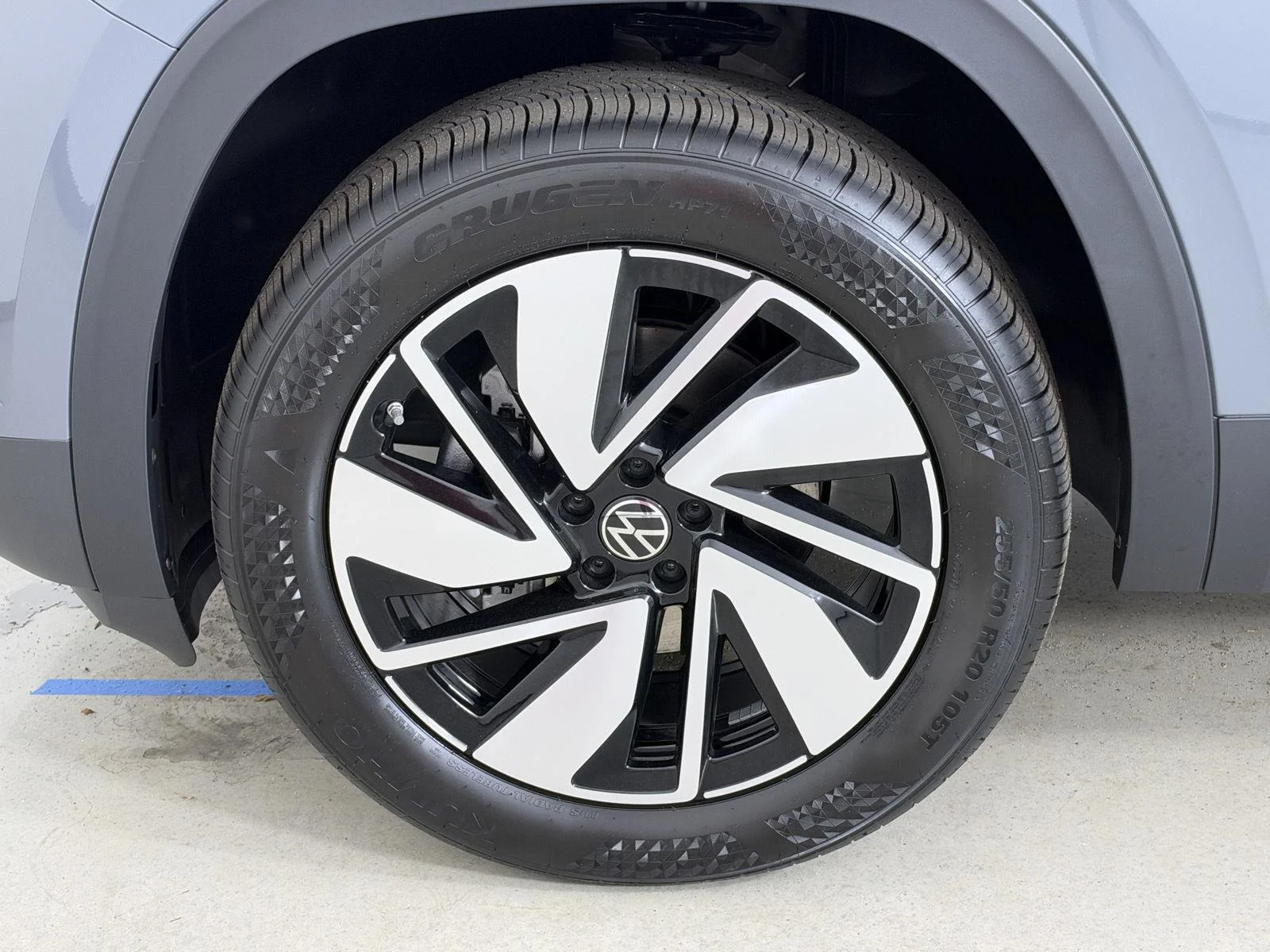 New 2026 Pure Gray Volkswagen 2.0T SE w/Technology image 11