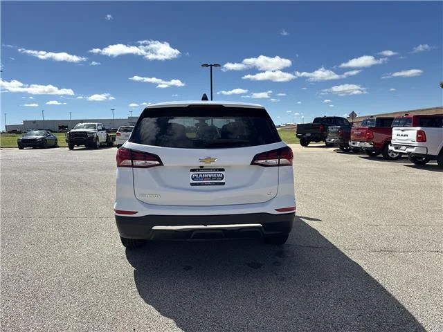 Used 2024 Summit White Chevrolet LT w/1LT Front-Wheel Drive image 6