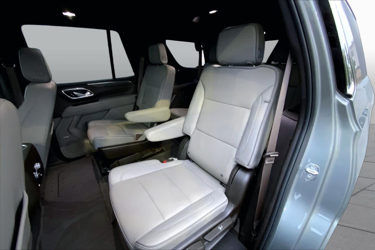 Used 2023 Sterling Metallic GMC SLT image 20