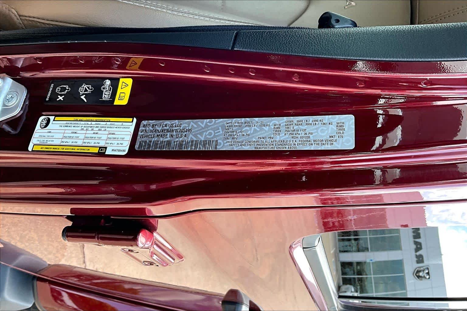 Used 2021 Snazzberry Pearlcoat Jeep Unlimited Sahara image 33