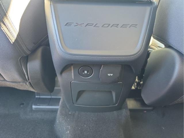 New 2026 Space White Metallic Ford Active image 32