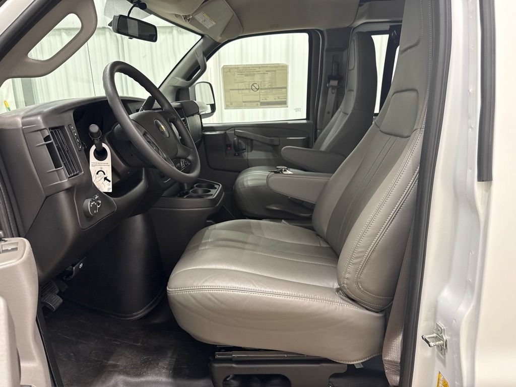 2026 Chevrolet Express Cargo Work Van - Photo 26