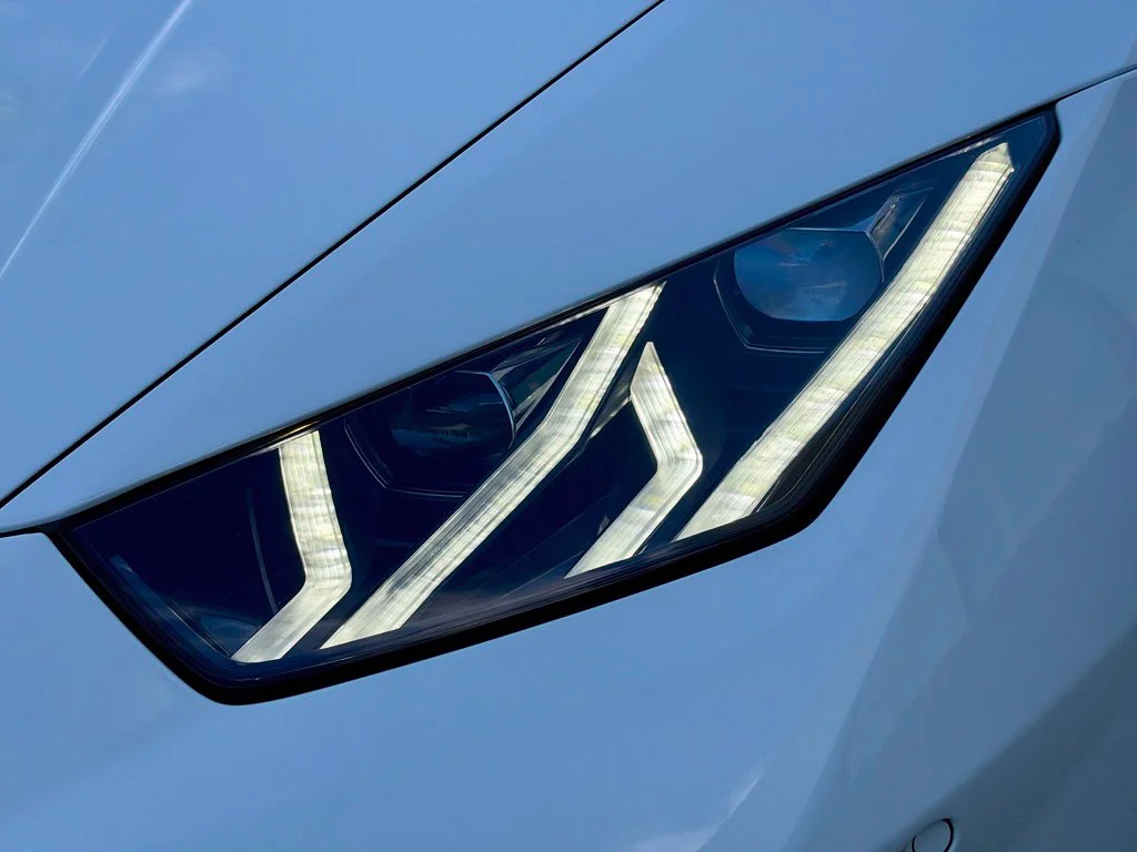 Used 2023 Bianco Monocerus Metallic Lamborghini Spyder AWD image 26