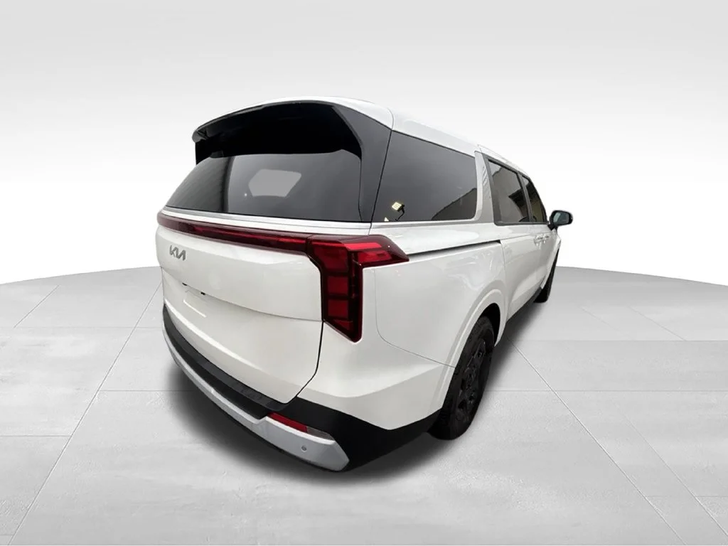 Used 2026  Kia LX image 6