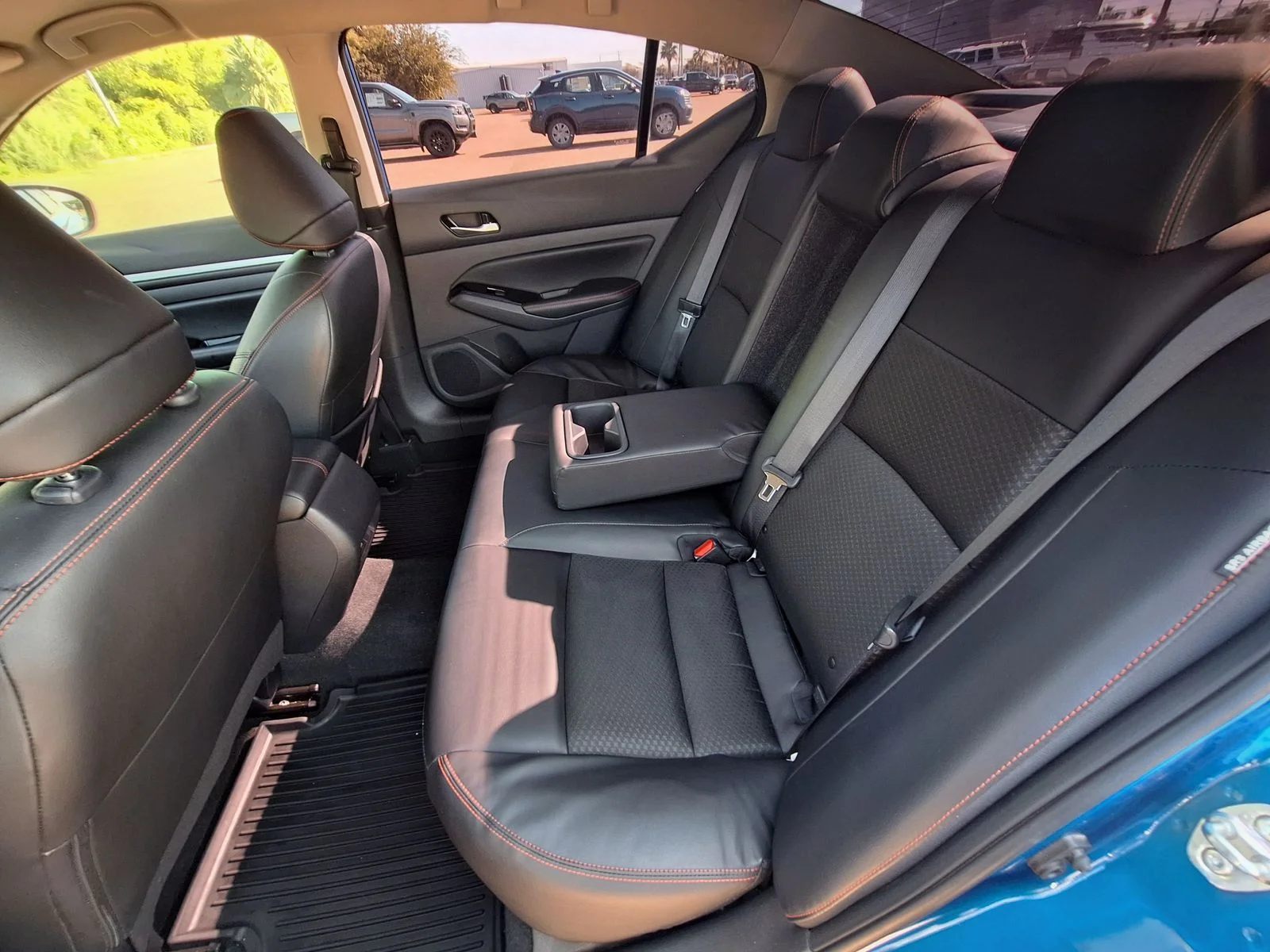 Used 2025 Blue Nissan 2.5 SR image 24