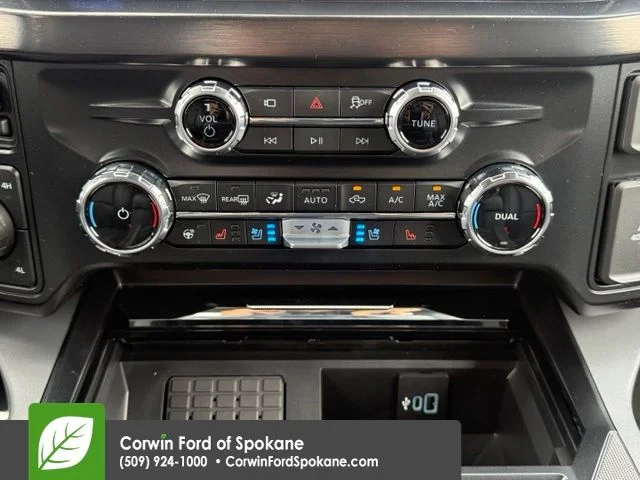 New 2026 Agate Black Metallic Ford Lariat image 27