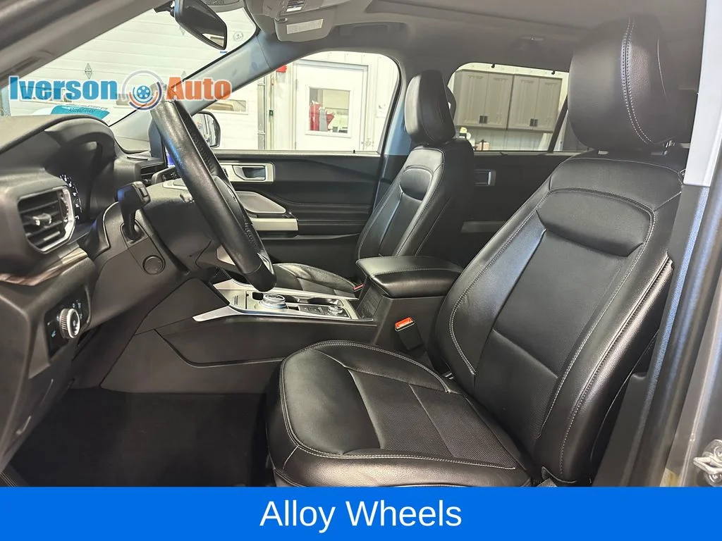 Used 2023 Gray Ford Limited image 16