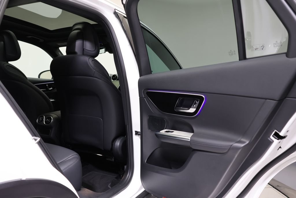 Certified Used 2026 Polar White Mercedes-Benz GLC 300 image 51