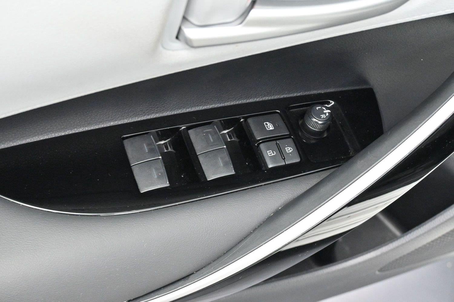 Used 2024 Ice Cap Toyota XSE image 11