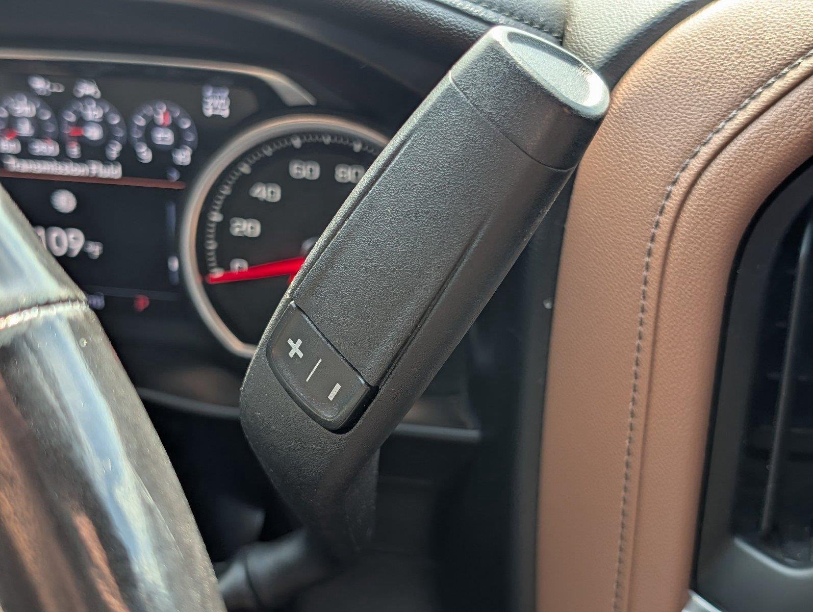 Used 2020 IRIDESCENT PEARL TRICOAT Chevrolet High Country image 31