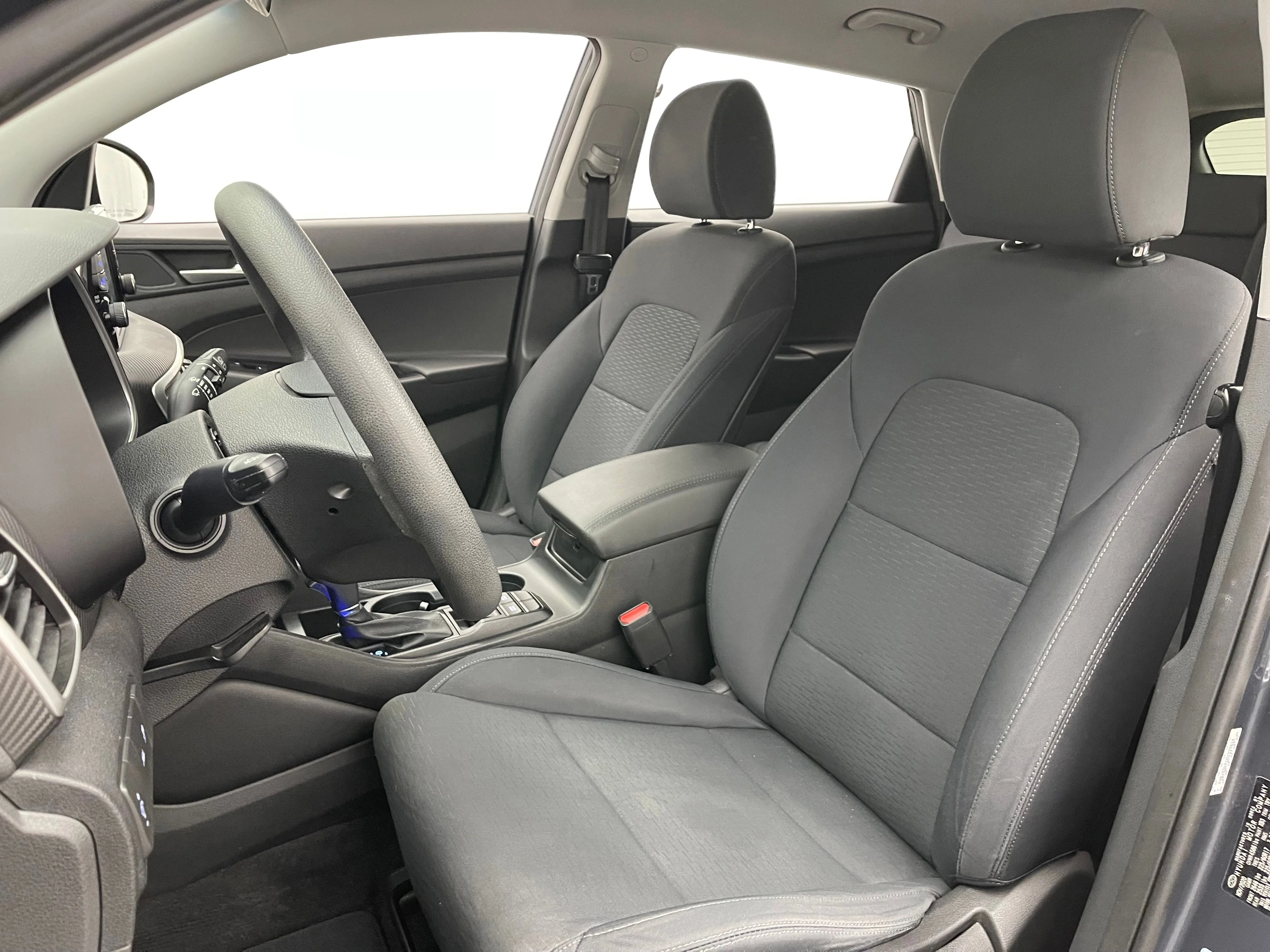 Used 2021 Dusk Blue Hyundai SE image 15