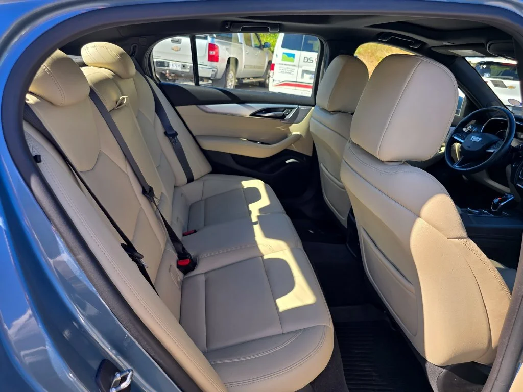 Used 2023 Black Cadillac Luxury image 27