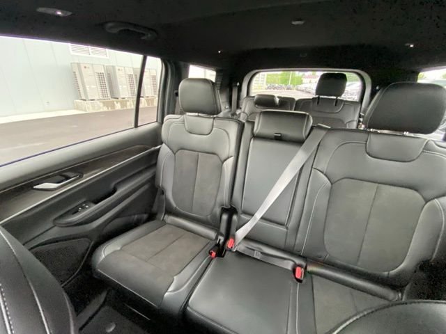 New 2026 Bright White Clear-Coat Exterior Paint Jeep Altitude image 12