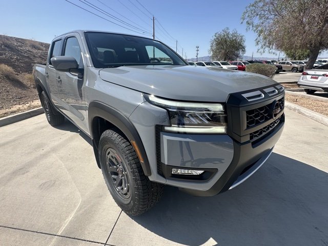 2025 Nissan Frontier PRO-4X photo 3