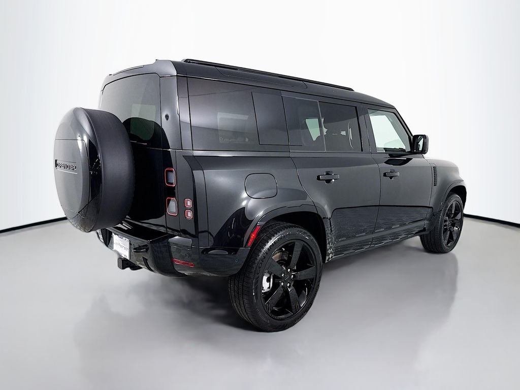 New 2026 Santorini Black Land Rover X-Dynamic SE image 9
