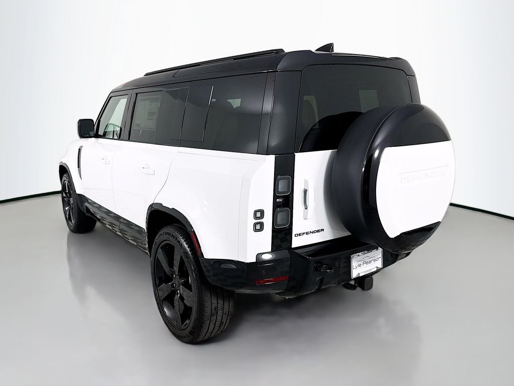 New 2026 Fuji White Land Rover X-Dynamic SE image 3