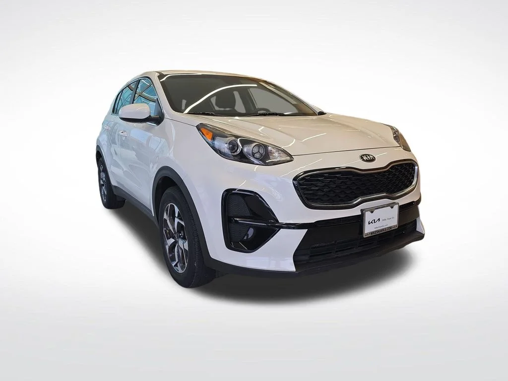 Certified Used 2022 White Kia LX image 10