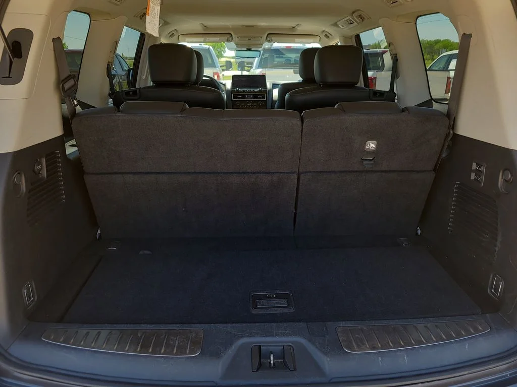 Used 2024 Gray INFINITI LUXE image 15