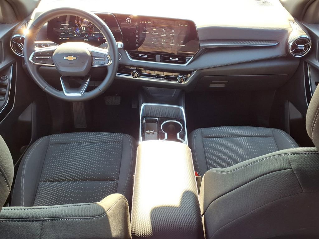 2025 Chevrolet Equinox LT - Photo 11
