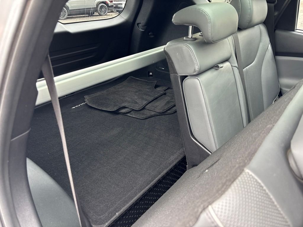 Used 2021 Silver Hyundai SEL image 29