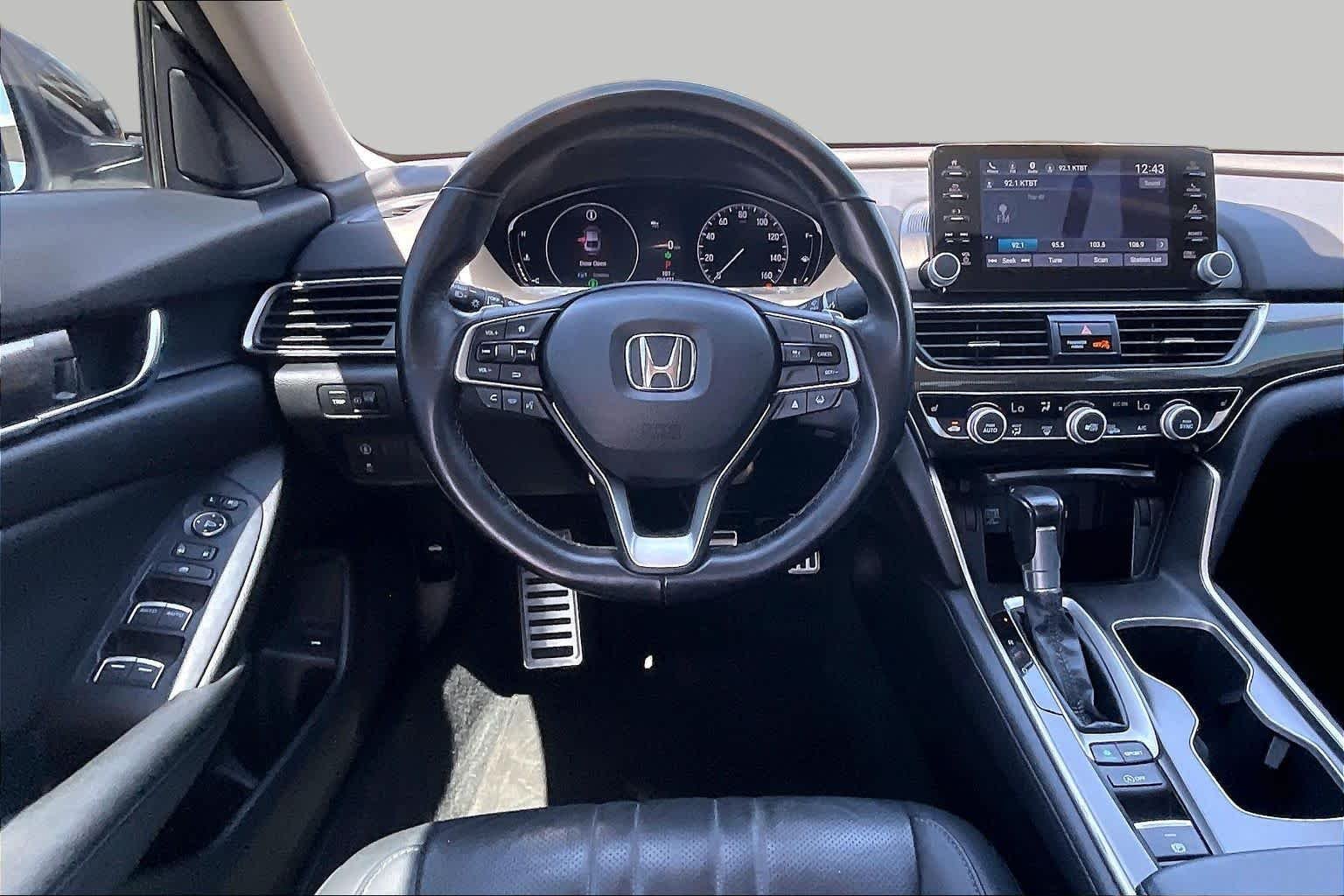 Used 2021 Platinum White Pearl Honda Sport SE image 6