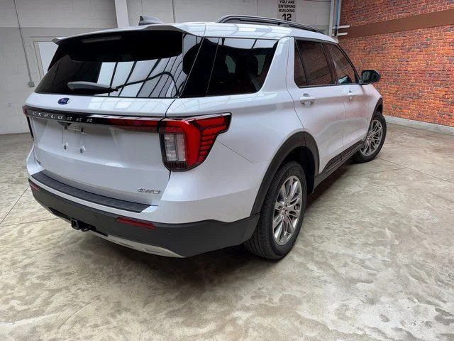 New 2026 Space White Metallic Ford Active image 5
