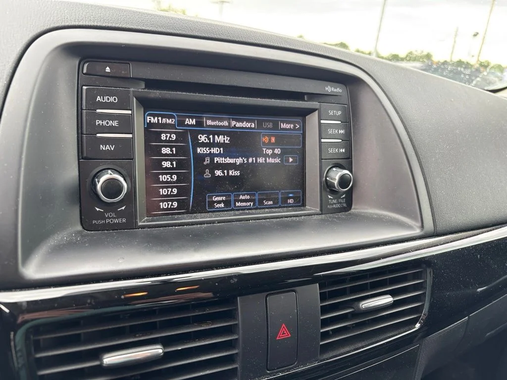 Used 2015 White Mazda Touring image 22