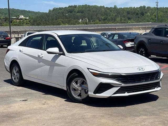 2026 Hyundai Elantra SE