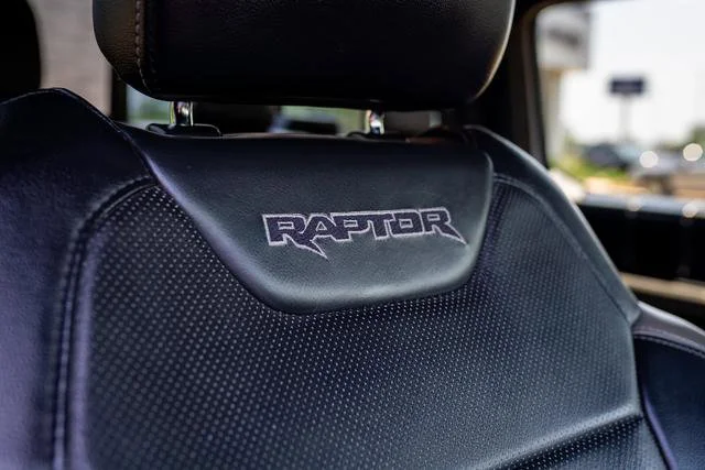 Used 2017 Oxford White Ford Raptor image 27