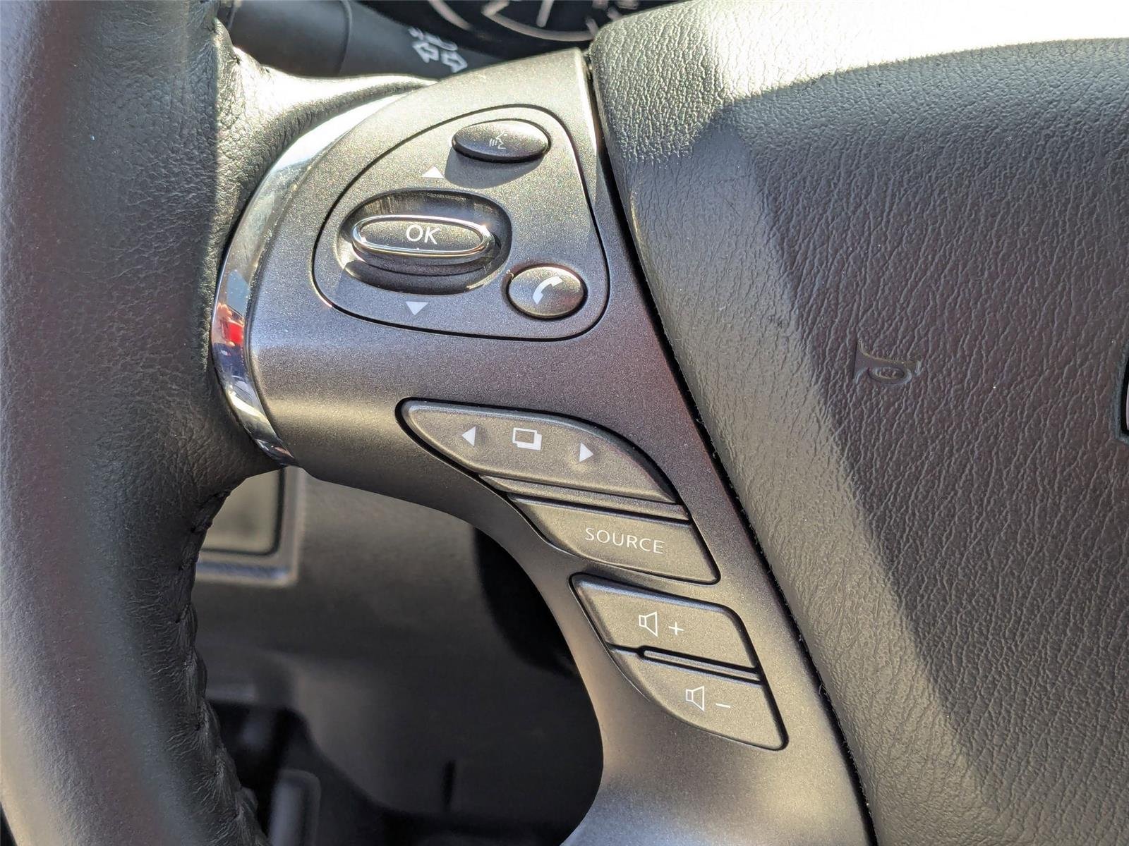 Used 2023 Super Black Nissan SL image 18